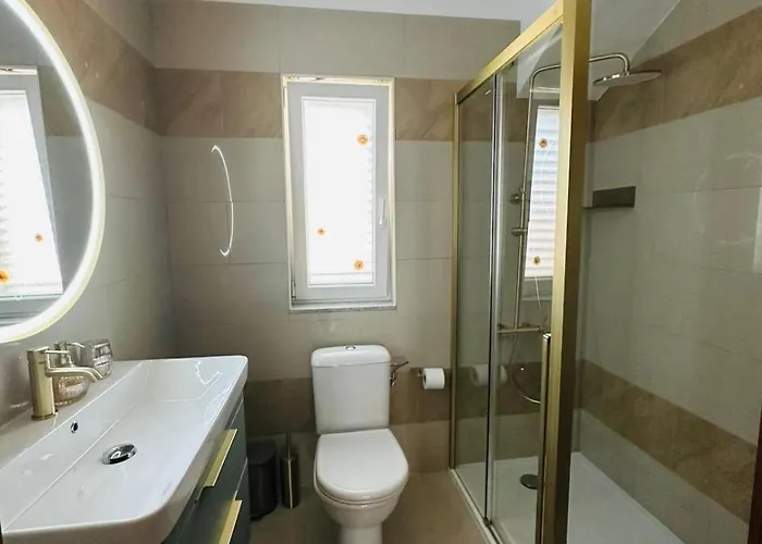 Urban * Трогір